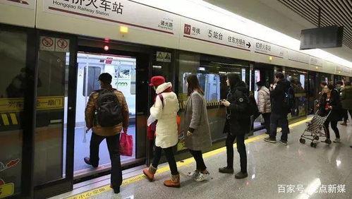 上海地铁九号线吃瓜群众,吃瓜群众的日常奇闻录