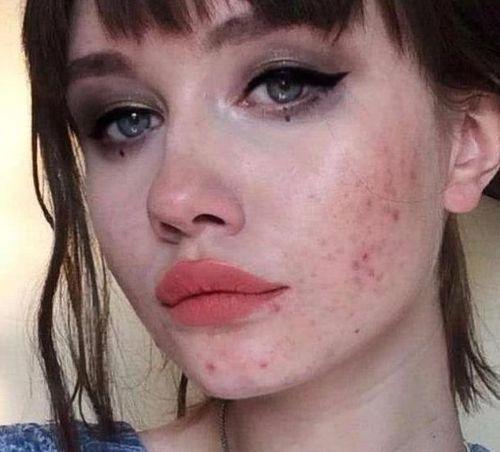 嘴唇做鬼脸吃瓜群众,嘴唇演绎的趣味瞬间