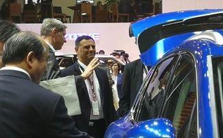 抓吃瓜群众抓拍图片高清,吃瓜群众瞬间定格的趣味瞬间